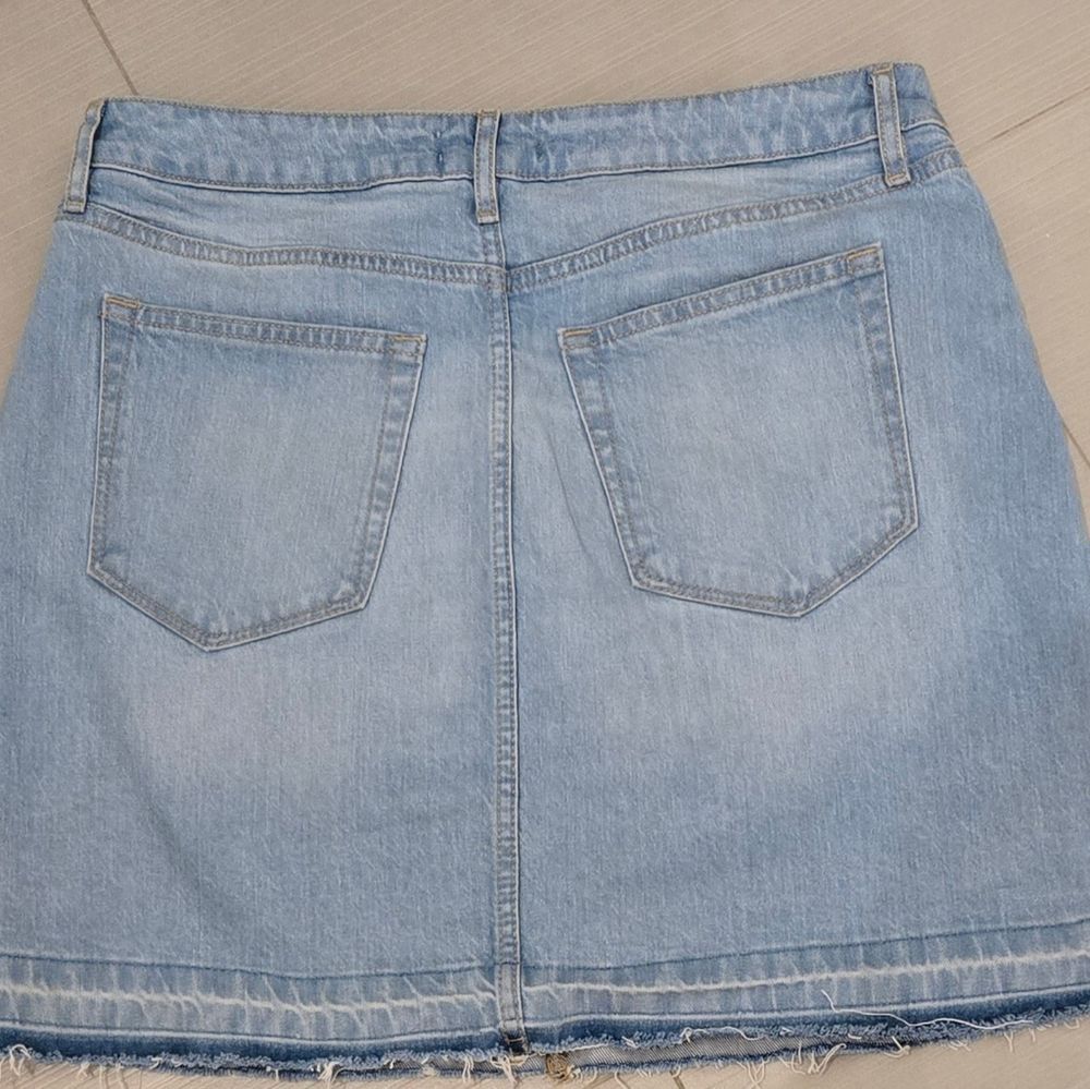 LOFT Light Blue Denim Skirt mini skirt,size 6